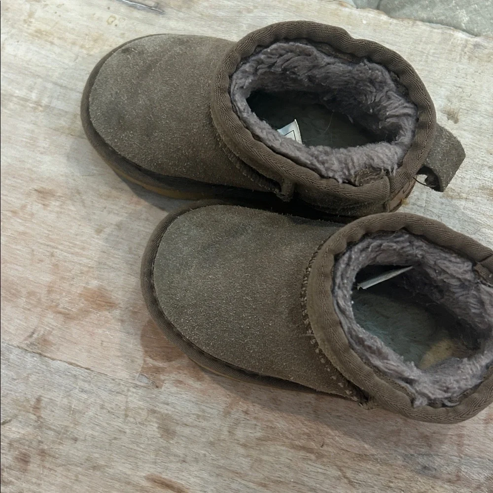 Ugg Cozy‎ Brown Kids Boots